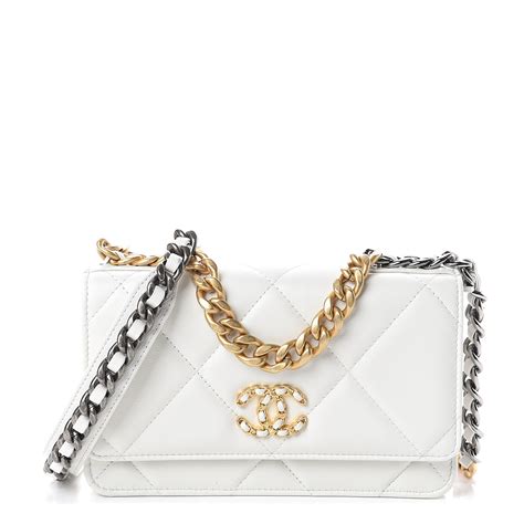 chanel 19 wallet on chain white